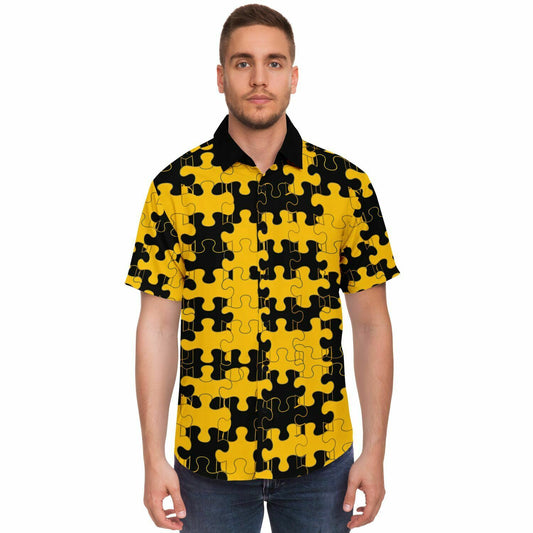 Yellow and Black Puzzle Design Short Sleeve Button Down Shirt, Fun Printed Button-Up