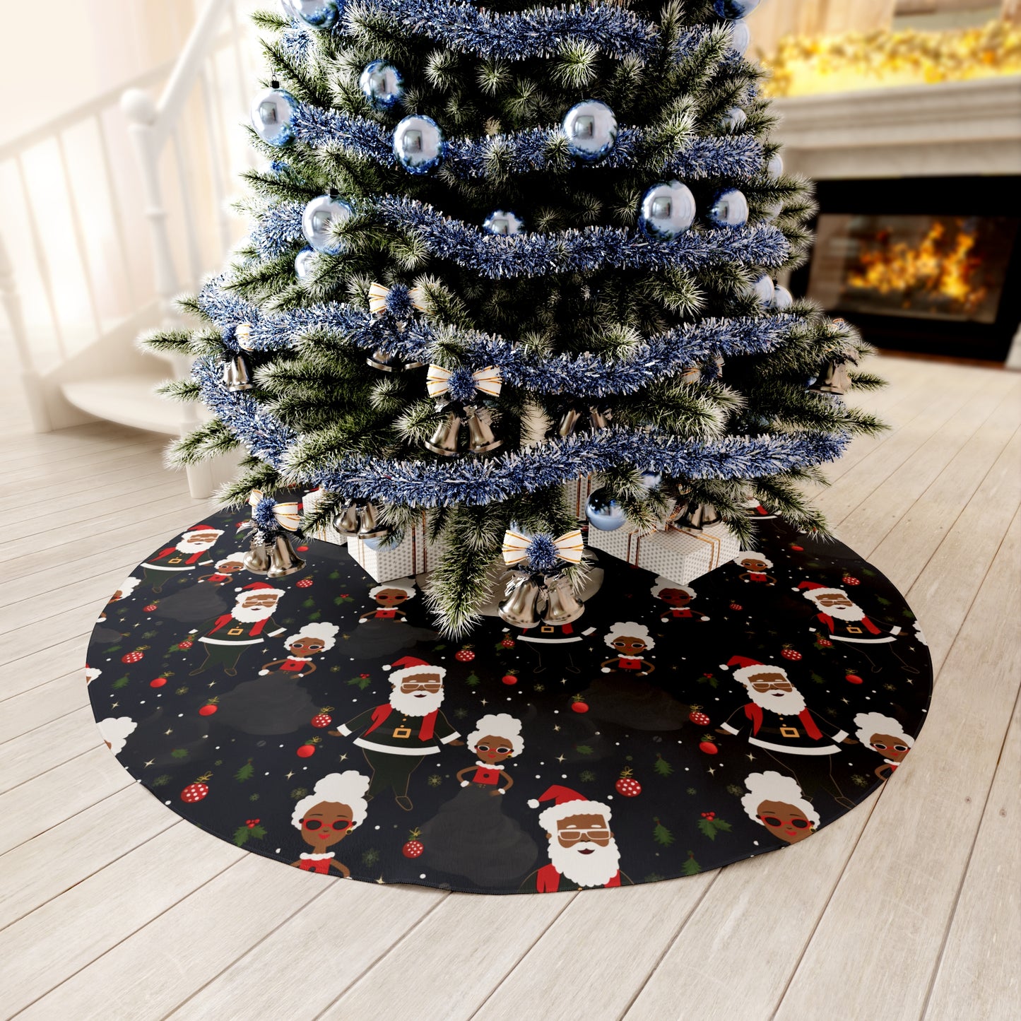 Black Santa and Black Mrs. Claus Christmas Tree Skirt, Festive Holiday Afrocentric Round Tree Skirt