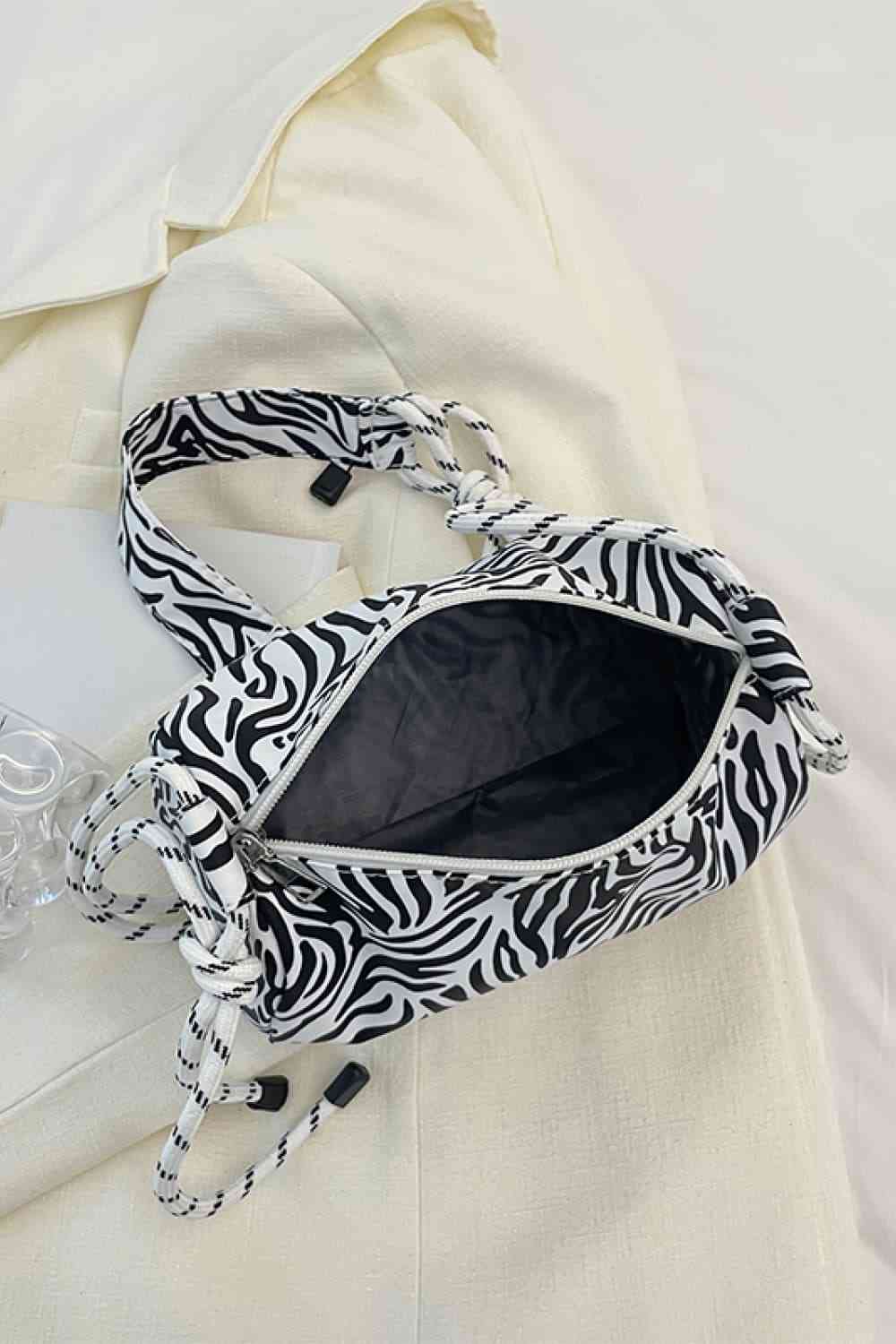 Animal Print Nylon Handbag - Durable Medium-Sized Shoulder Bag for Everyday Elegance