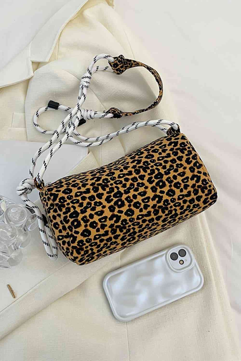 Animal Print Nylon Handbag - Durable Medium-Sized Shoulder Bag for Everyday Elegance