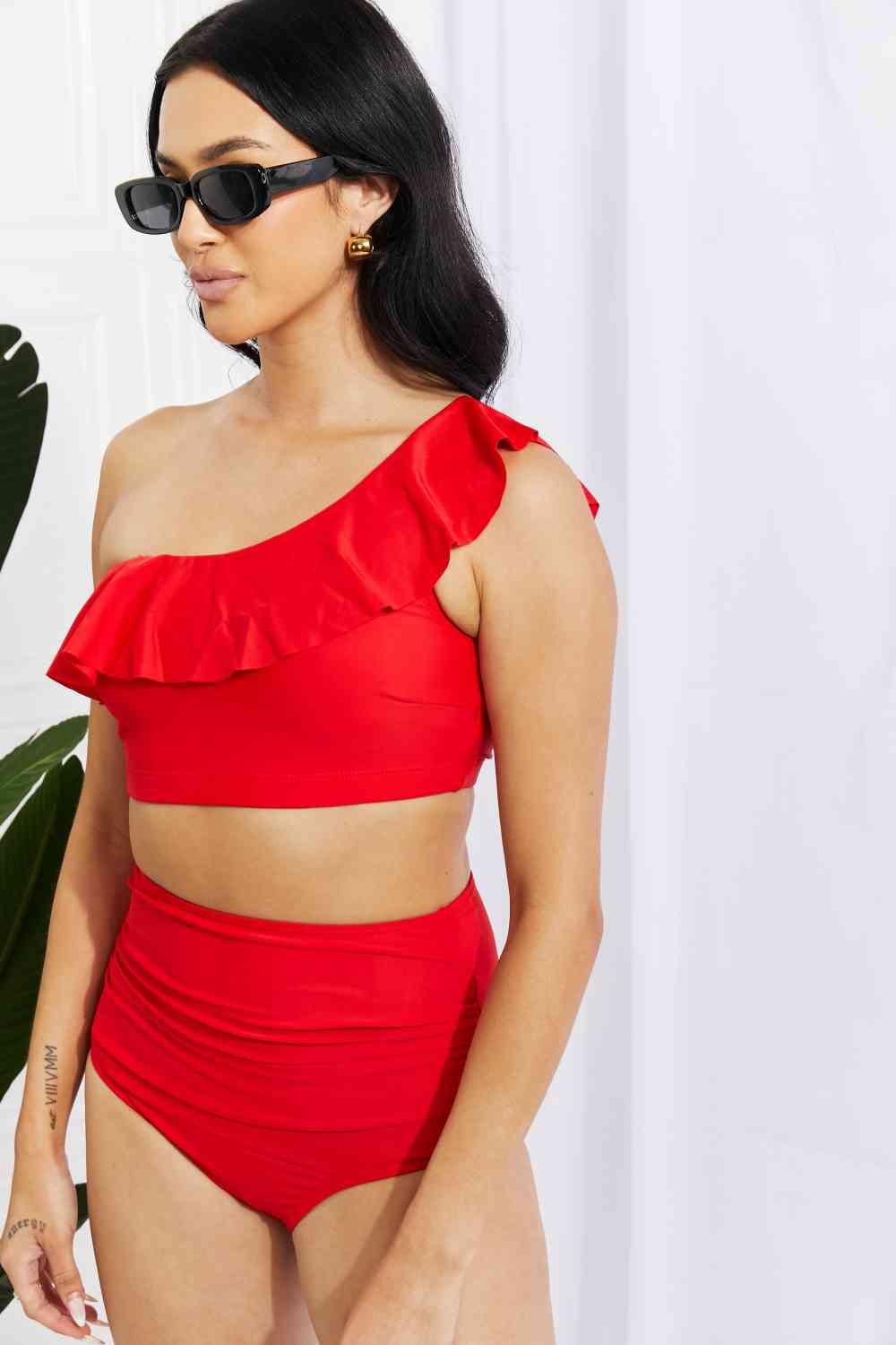 Asymmetrical Ruffle Top and High-Waisted Bikini Set - Solid Color Swimwear with Removable Pads